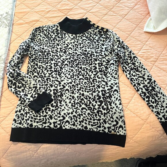 Calvin Klein Sweaters - Calvin Klien Animal Print Back and White Women's M Long Sleeve Sweater